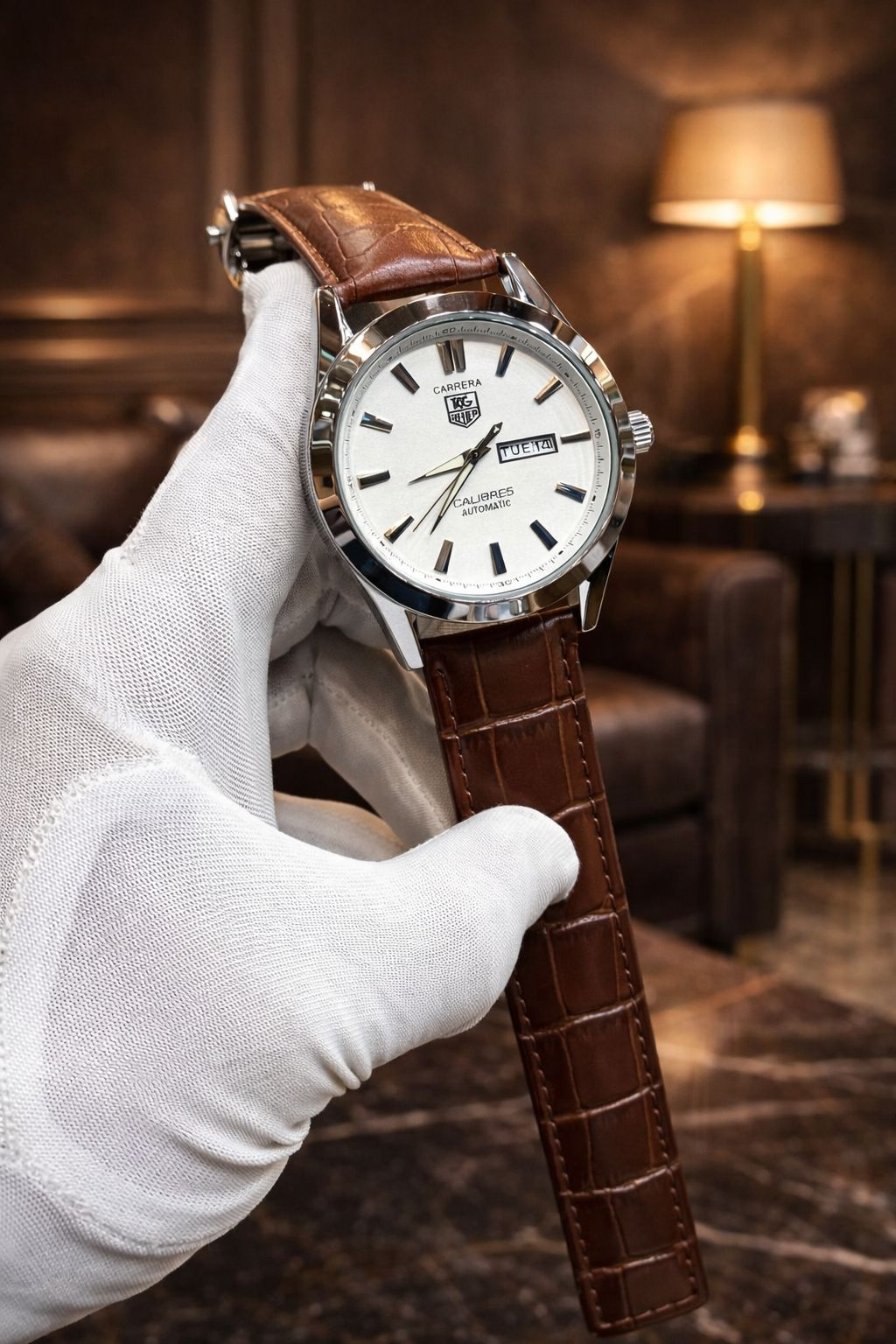 TAG HEUER Men's Leather Strap Watch – Day & Date Working